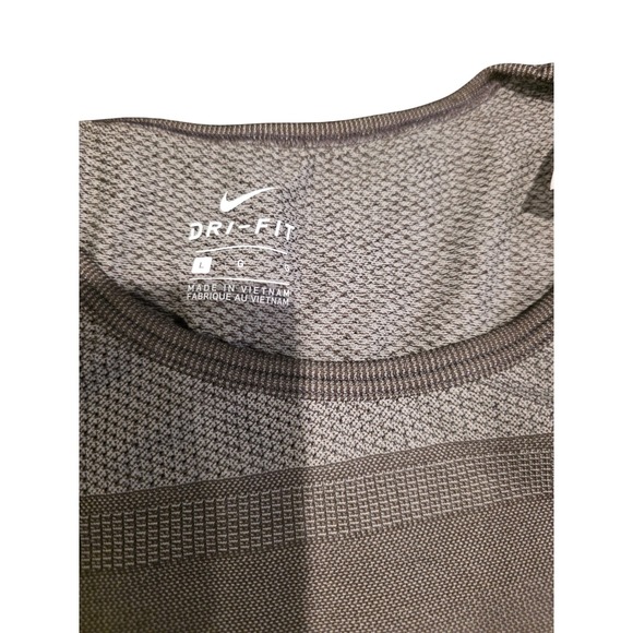 Nike Womens Dri-FIT Running Top Slim Fit Grey Short Sleeve Shirt AT0576-060 L - Picture 5 of 6